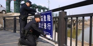 冰城公安：宣入人心 奏响江边安全“协奏曲”