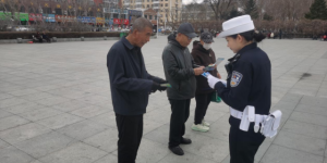 冰城公安：“警”力全开  为冰城交通“舒筋活络”