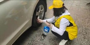 “无水洗车”亮相襄阳城 倡导全新环保理念