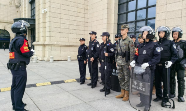 “智慧警务”点亮冰城旅游季  冰城公安实力“圈粉”