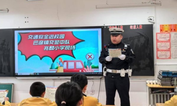 冰城公安：“组合拳”打通交通管理“最后一公里”